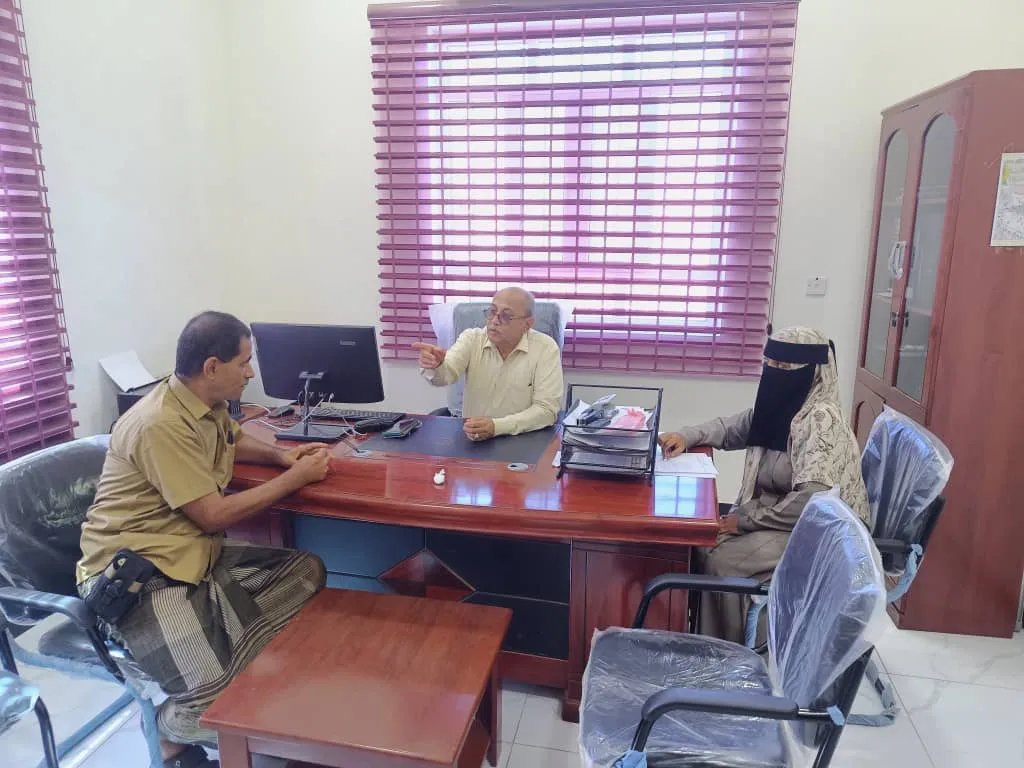 مدير عام مديرية تبن المهندس هود بغازي يتفقد الانضباط الوظيفي بإدارة الزراعة في المديرية