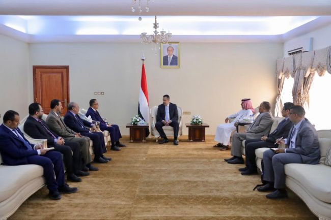 اجتماع بعدن يشمل رئيس الوزراء مع قيادات المجلس الانتقالي الجنوبي