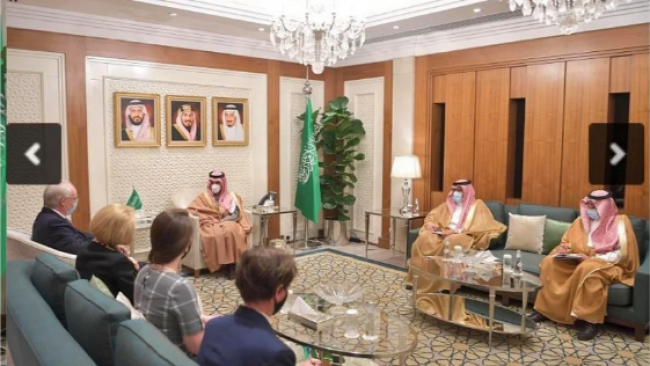 المبعوثان الخاصان باليمن يبدأن زيارة الى الخليج وترقب لأول لقاء بينهما وأهداف الزيارة