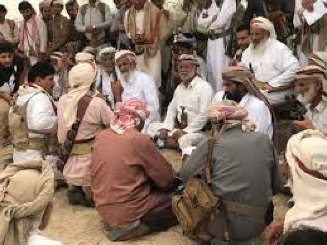 هكذا ردت قبائل مارب على وساطة قبلية لتسليم جثث قيادات حوثية بينهم شقيق زعيم المليشيا