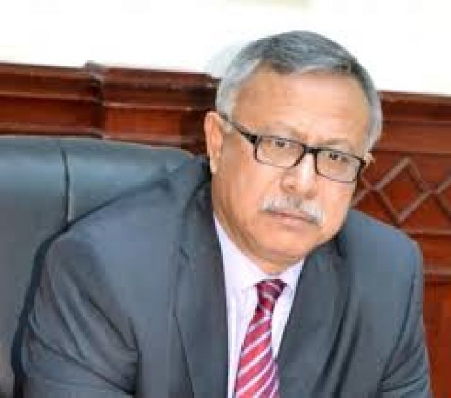 أنباء عن انشقاق عبدالعزيز بن حبتور وهروبه من صنعاء
