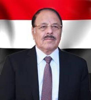 رئيس اشتراكي مارب يفتح النار على ” الجنرال الاحمر” بعد معاناته من الحوثيين