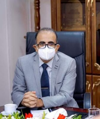 وزير الصحة يحذر من استمرار التجمعات بالأسواق ويطالب المواطنين بالالتزام بالإجراءات الوقائية