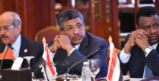 د. سنكر يعلن عودة التعاملات المصرفية بين البنوك اليمنية ونظيراتها العربية