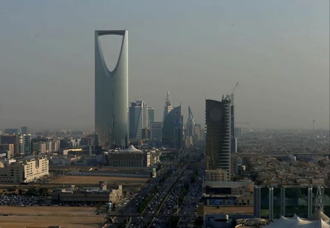 فلكي سعودي يكشف علاقة ظهور "نجم الثريا" وبداية الحر الفعلي في المملكة