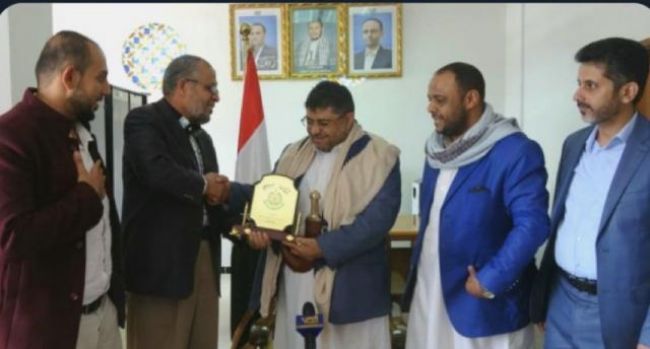 محمد الحوثي يرد على تكريم حماس