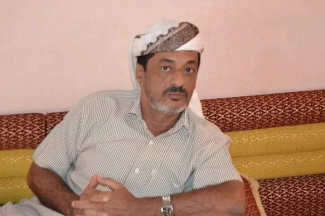 الشيخ جمال بن عطاف يعزي بوفاة شيخ مكتب كلد ب يافع علي زيد العطوي