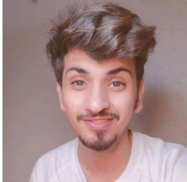 ترحيل اليوتوبير الشهير من السعودية الى اليمن بسبب خلوة غير شرعية مع فتاة