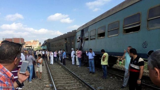بعد تكرار حوادث القطارات بمصر.. تلويح بورقة "شركات أجنبية"
