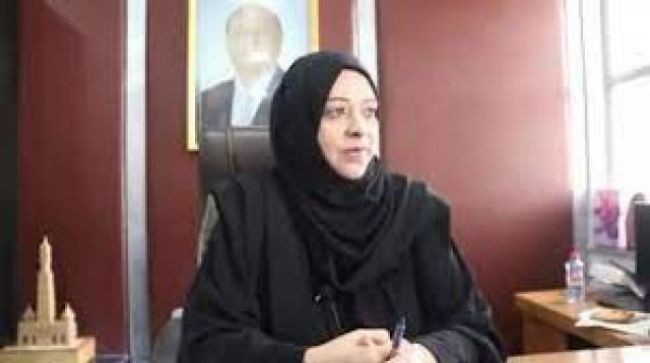 مدير شركة نفط عدن ترفض قرار تغييرها وتؤكد بقائها في المنصب