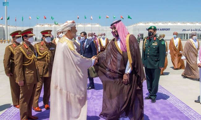دعم سعودي عماني لحل سياسي شامل في اليمن