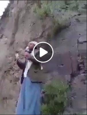 شاهد: يمني يخطب في الجن ويأمرهم بأداء الزكاة ( فيديو)
