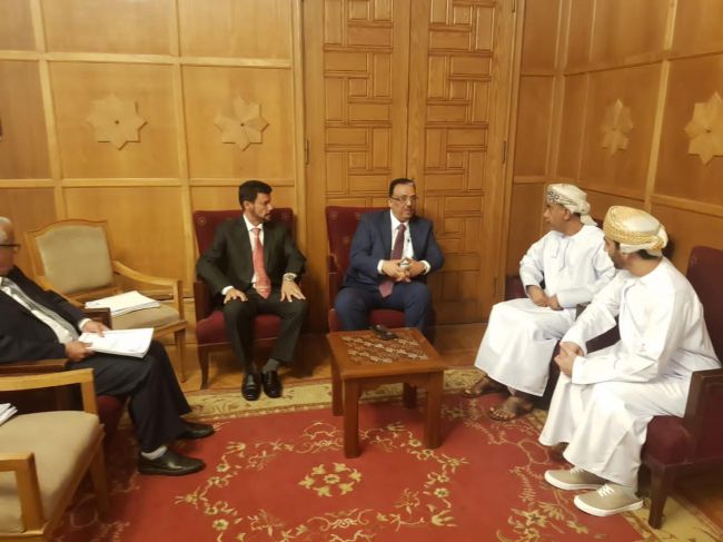 بحث تعزيز آليات الضبط الجمركي بين اليمن وسلطنة عمان