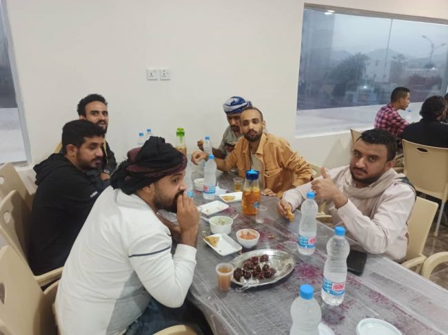 برعاية الماس.. إفطار جماعي لموظفي صندوق صيانة الطرق والجسور في عدن