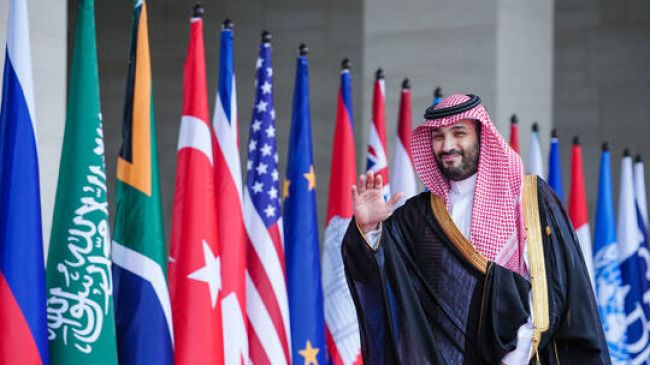 ولي العهد السعودي يعلن إطلاق شركة لتطوير أكبر "داون تاون" حديث عالميا في الرياض (فيديو)