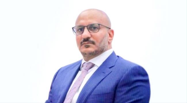 عضو مجلس القيادة الرئاسي يقدم 100الف دولار دعما لاجلاء اليمنيين من السودان