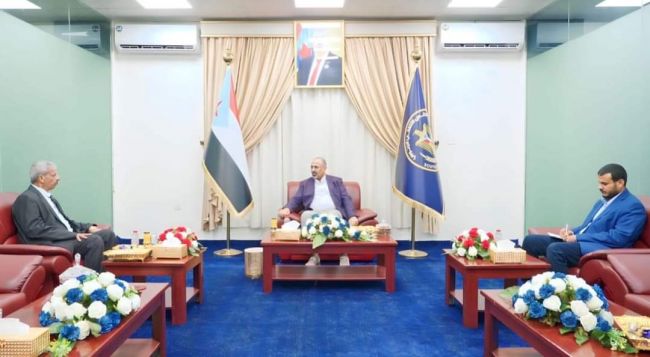 الرئيس القائد عيدروس الزُبيدي يطّلع على الأوضاع العامة بمحافظة لحج