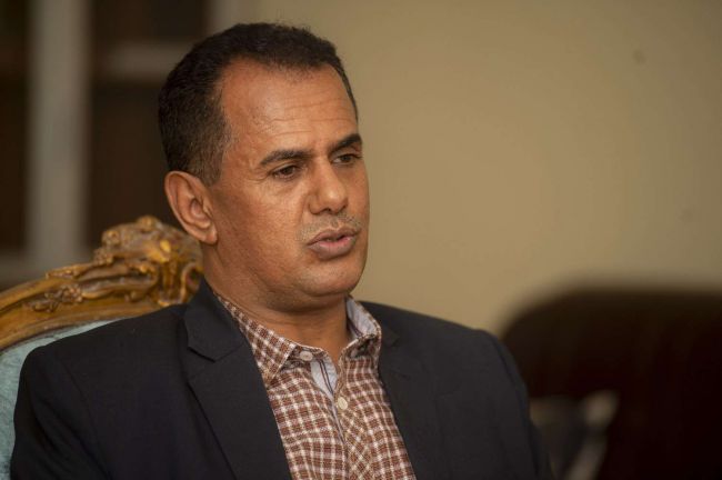 منصور صالح: بقاء الاتصالات تحت سيطرة الحوثي له مخاطر أمنية وخسائر اقتصادية