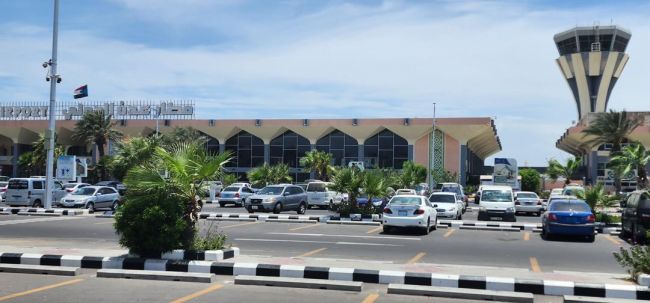 مطار عدن يضبط 3 مسافرين اجانب يحملون اقامات مزورة