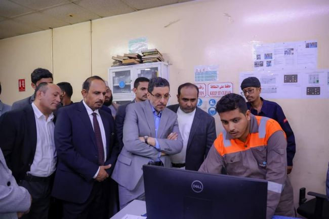 رئيس الوزراء الدكتور احمد عوض بن مبارك يؤكد ان ملف الكهرباء يحظى بأولوية في اهتمامات الحكومة