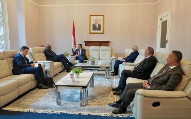 رئيس الوزراء بن مبارك يلتقي وزير الخارجية في حكومة الظل بحزب العمال البريطاني