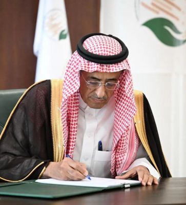 عبر الاتصال المرئي..مركز الملك سلمان للإغاثة يوقع اتفاقية تعاون مشترك لتوزيع الكسوة الشتوية 