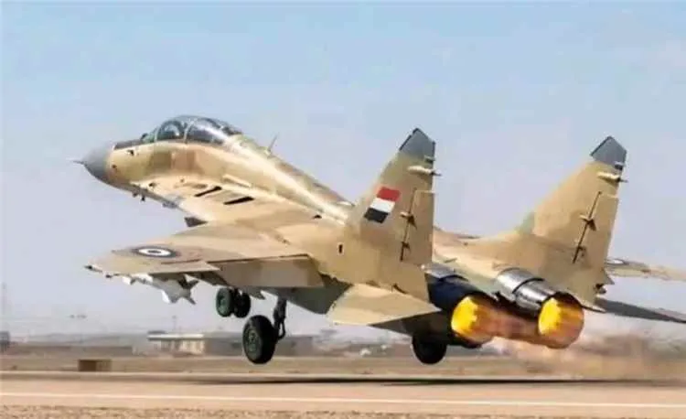 طيار يمني يكشف تفاصيل 8 طلعات جوية استهدفت مواقع للحوثيين في مأرب والجوف