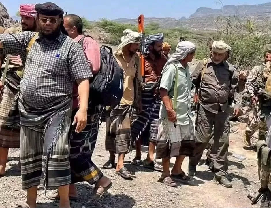 عضو مجلس القيادة محمود الصبيحي يطلع على سير العمليات العسكرية في جبهات الصبيحة 